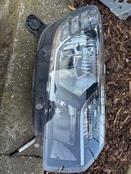 Prave přední světlo Dacia Sandero/Logan