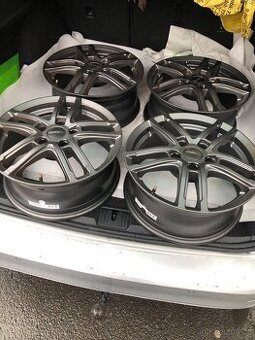 Dezent kola 5/112 r16 passat