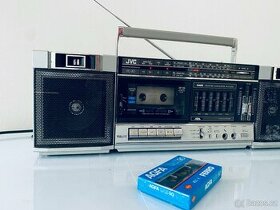 Radiomagnetofon JVC PC 30, rok 1985