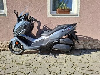 Skutr Sym Cruisym @ 300