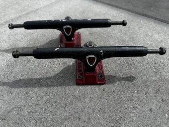 Skateboard truck independent