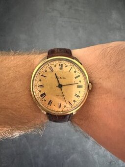 Hodinky RAKETA