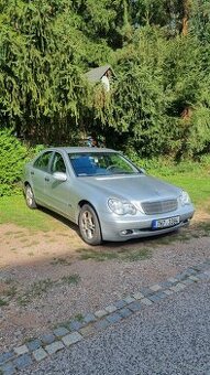Mercedes Benz W203 C 220 CDI na NÁHRADNÍ DÍLY