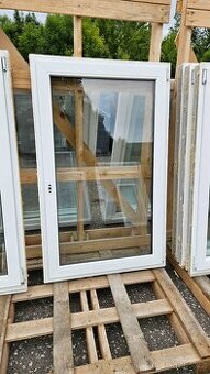 Okno PVC - 910x1450mm - STARŠÍ