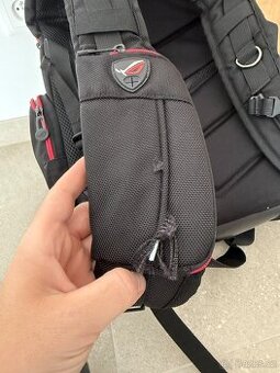Herní notebook MSI GL75 9SE + chladící podložka GT500 + bato