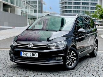 VW Touran 2018,7 mistTop Stav