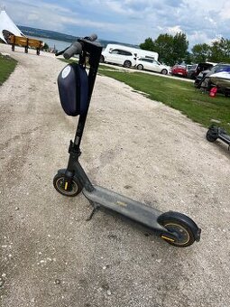Elektrokoloběžka segway ninebot