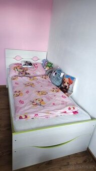 Kvalitní dětská postel a skříň Casper