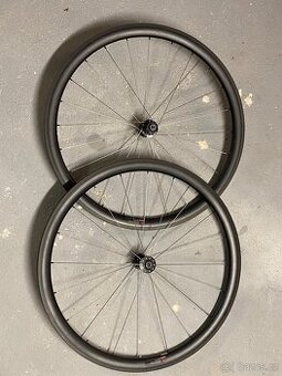 Karbonová kola DT Swiss 190 ceramic (1210g)