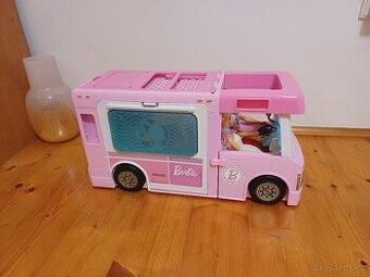 Barbie karavan