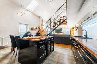 Atypický mezonetový byt 5+kk