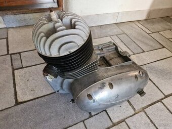 Jawa 125 malá kyvačka