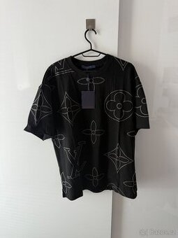 Louis Vuitton black mono