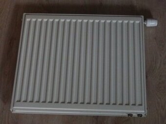 Deskový radiátor Korado 60x70x6