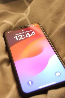 iPhone XR 64GB - černý