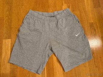 Sportovní kraťasy Nike, vel.M