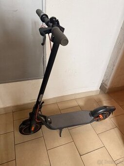 Ninebot by Segway - F40E - téměř nová elektrokoloběžka