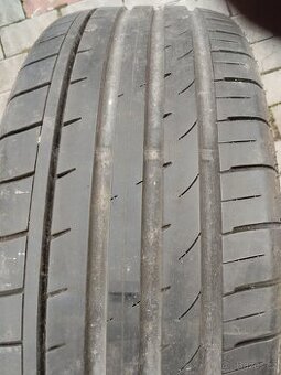 Falken 235/55 R19 DOT4614