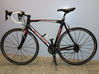 AUTHOR CA5500 – Špičkový stav, kola Mavic Ksyrium