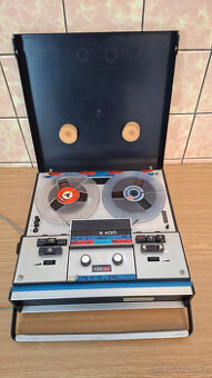Cívkový magnetofon B400