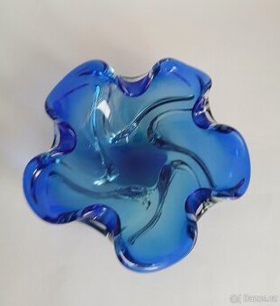 Konvolut popelníků - hutní sklo