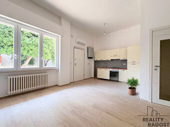 Prodej bytu 3+kk 72 m², via Genova, Silvi, Itálie