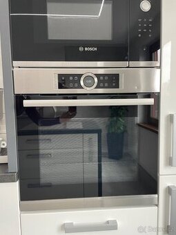 Vestavna horkovzdusna trouba Bosch s pyrolizou