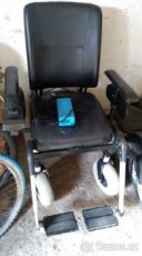 Elektrické invalidní křeslo Booster Puma + nabíječka