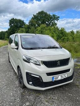 Peugeot Traveller Allure MAX výbava 8 míst