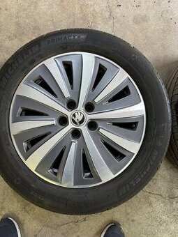 Alu kola r17 215/55 skoda superb