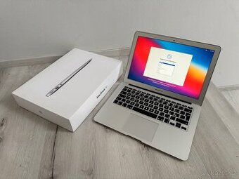 Apple MacBook Air 13" - i5 | 4GB RAM | 128GB SSD | krabice