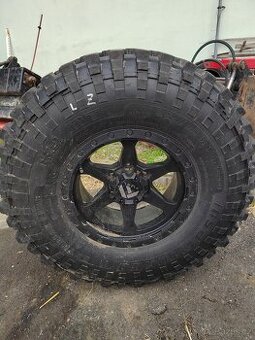 Offroad pneu včetně disku