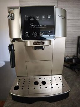Kávovar DeLonghi