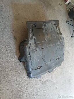 Spodní kryt motoru volkswagen t5