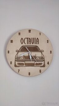 Nástěnné hodiny škoda Octavia