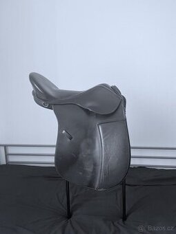 Prodej bezkostrového koženého sedla