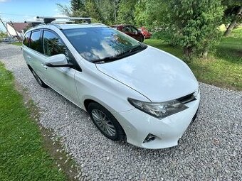 Toyota Auris COMBI- rv2013- 1.6 97kw- 112000km