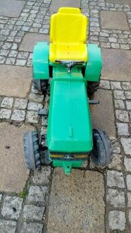 Johndere šlapací traktor