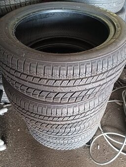 Zimní pneu 235/50R19