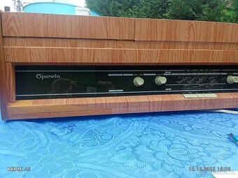 Retro rádio Opereta