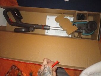 GARDENA Kartáč na plevel AKU