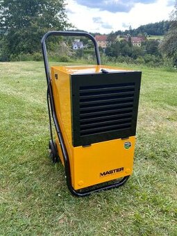 Odvlhčovač MASTER DH 752