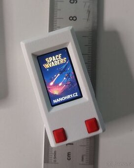 Nejmenší herní konzole Space Invaders