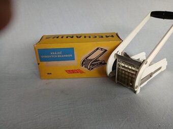 Kráječ na brambory.