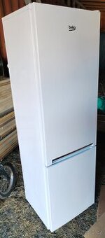 Lednice s mrazákem Beko