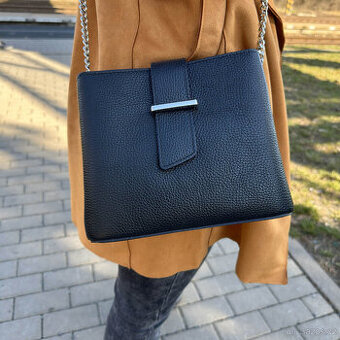 CROSSBODY ELEGANTNI KOŽENA KABELKA ČERNA - NOVA