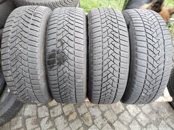 205/60/16 zimni GOODYEAR 205/60 R16 96XL