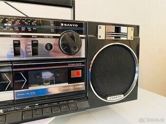 Radiomagnetofon Sanyo M W170l, rok 1987