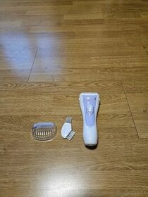 Holící strojek značky Remington