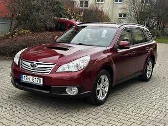 Subaru Outback 2.0D SUV 4x4 Xenony Kamera 1. majitel Tažné